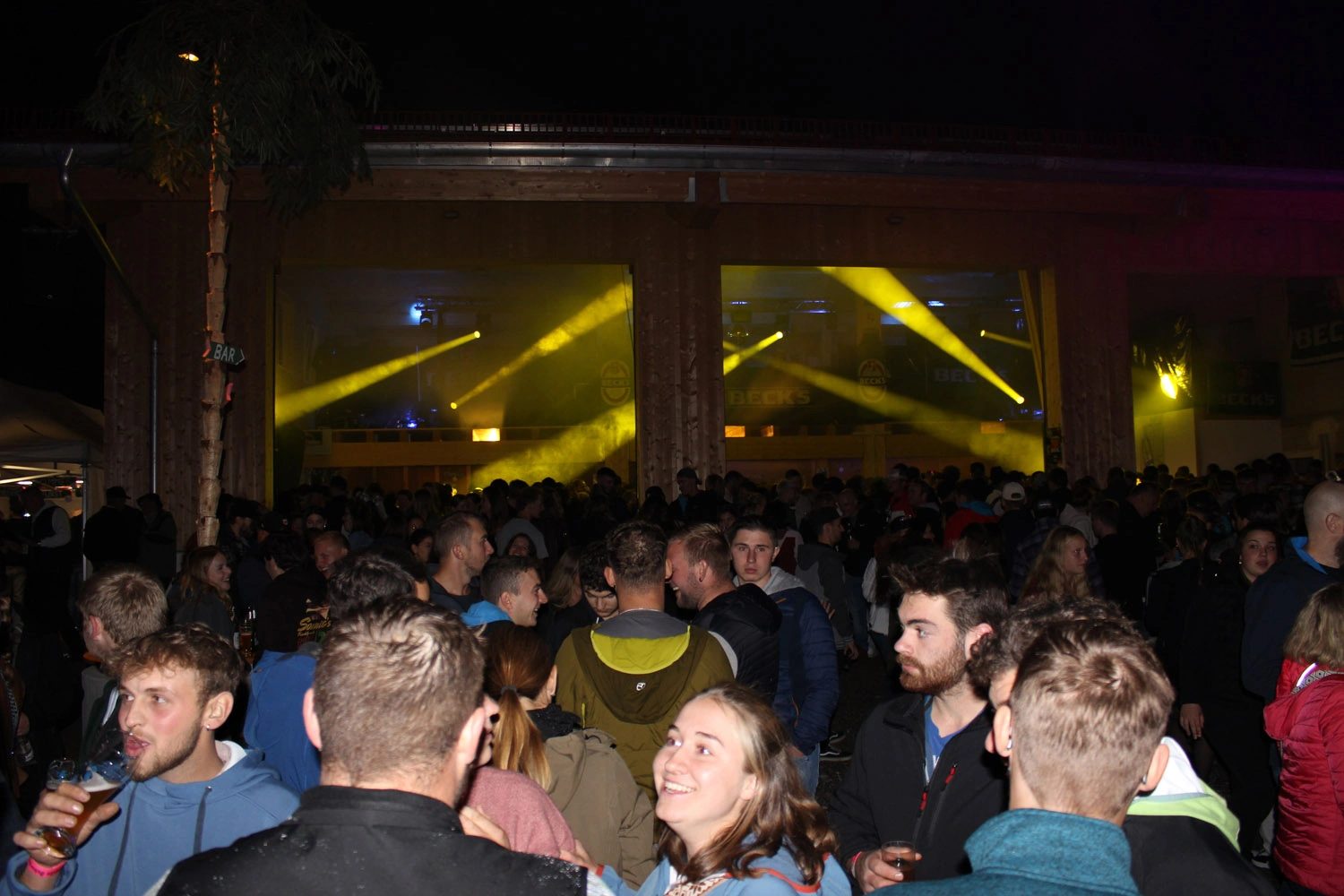 Lichtshow bei der Beck's Party in Sindelsdorf