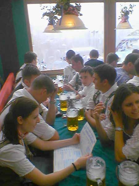 Ausflug auf’d Wiesn 2004, Bild 2