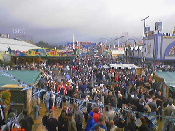 Ausflug auf’d Wiesn 2004, Bild 6