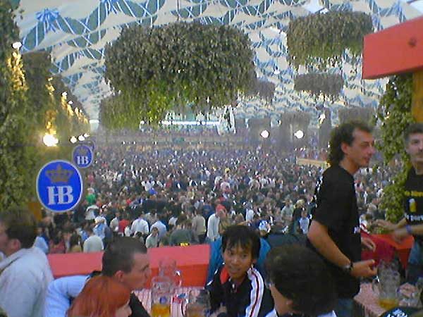 Ausflug auf’d Wiesn 2004, Bild 13
