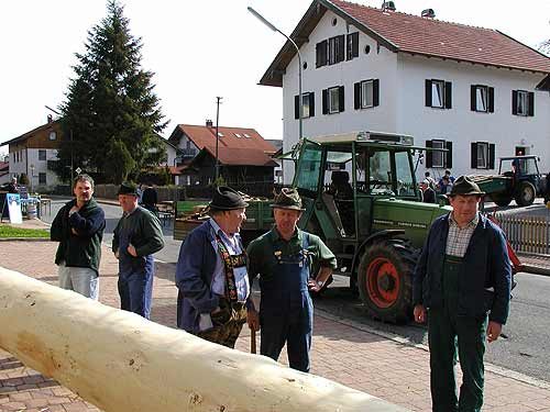 Maibaum aufstellen 2006, Bild 10