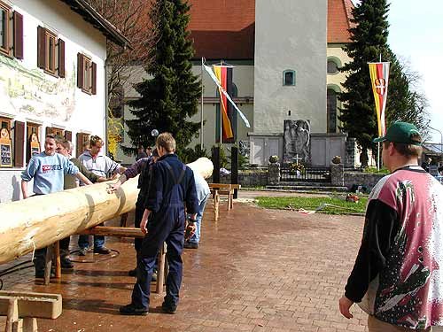 Maibaum aufstellen 2006, Bild 17