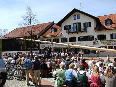 Maibaum aufstellen 2006, Bild 32