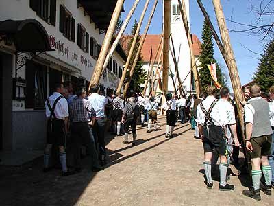Maibaum aufstellen 2006, Bild 43