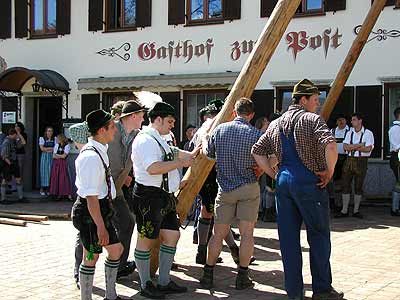 Maibaum aufstellen 2006, Bild 54