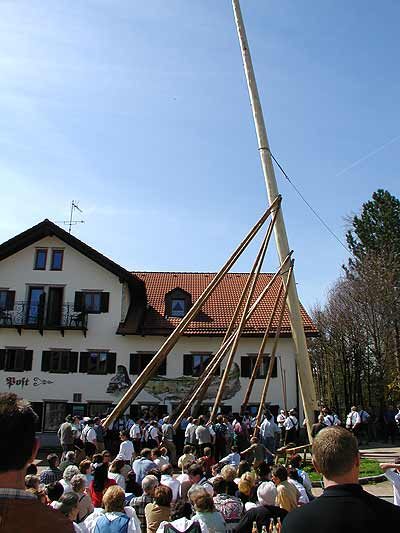 Maibaum aufstellen 2006, Bild 74