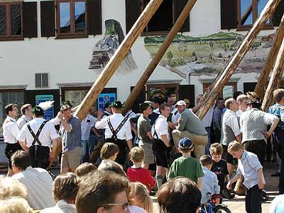 Maibaum aufstellen 2006, Bild 75