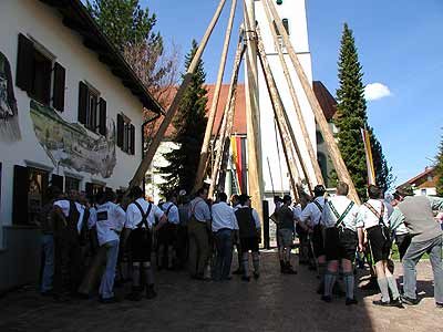 Maibaum aufstellen 2006, Bild 76